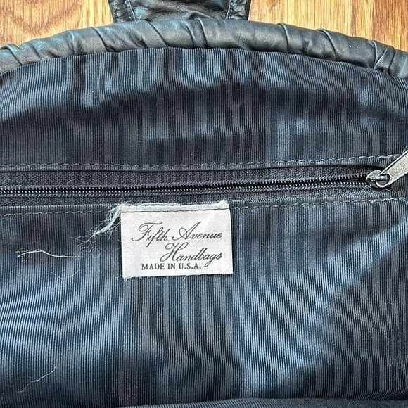 Vintage Fifth Avenue handbags black leather half circle embossed patchwork purse - Picture 4 of 8